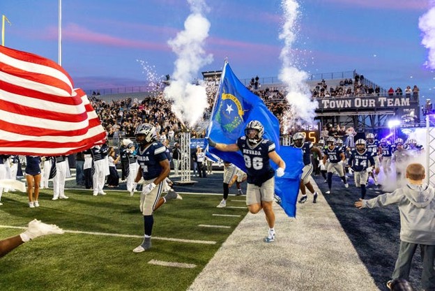 FakeCoachMumme's tweet photo. It's Gameday, set the Wolves free! #MWFB #BattleBorn #BeatAirForce https://t.co/fUDvLAsj1y