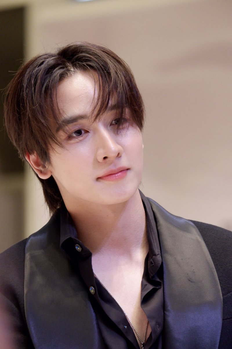 Peak_kongthap_p's tweet photo. Wishing you a smooth workday 💫

 ᯓᡣ𐭩 #KONGTHAPPEAK  ︵ᡣ𐭩
𓏲𑁘  #กองทัพพีค 𓂃 𓈒𖧷 https://t.co/9gCD8PrIXR