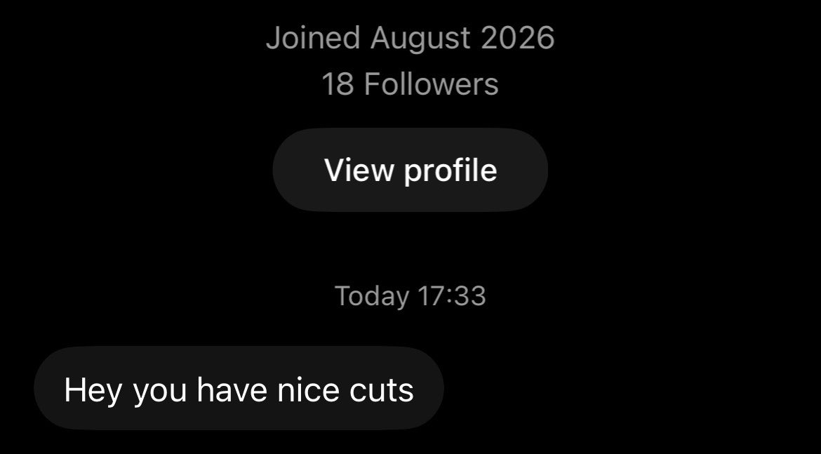 vveirn's tweet photo. this is a grown ass adult and i don’t send 
+i mentioned that im a minor in my bio at that time 
but i shouldnt be complaining since its twt ig 😭 https://t.co/fL3Iau27i0