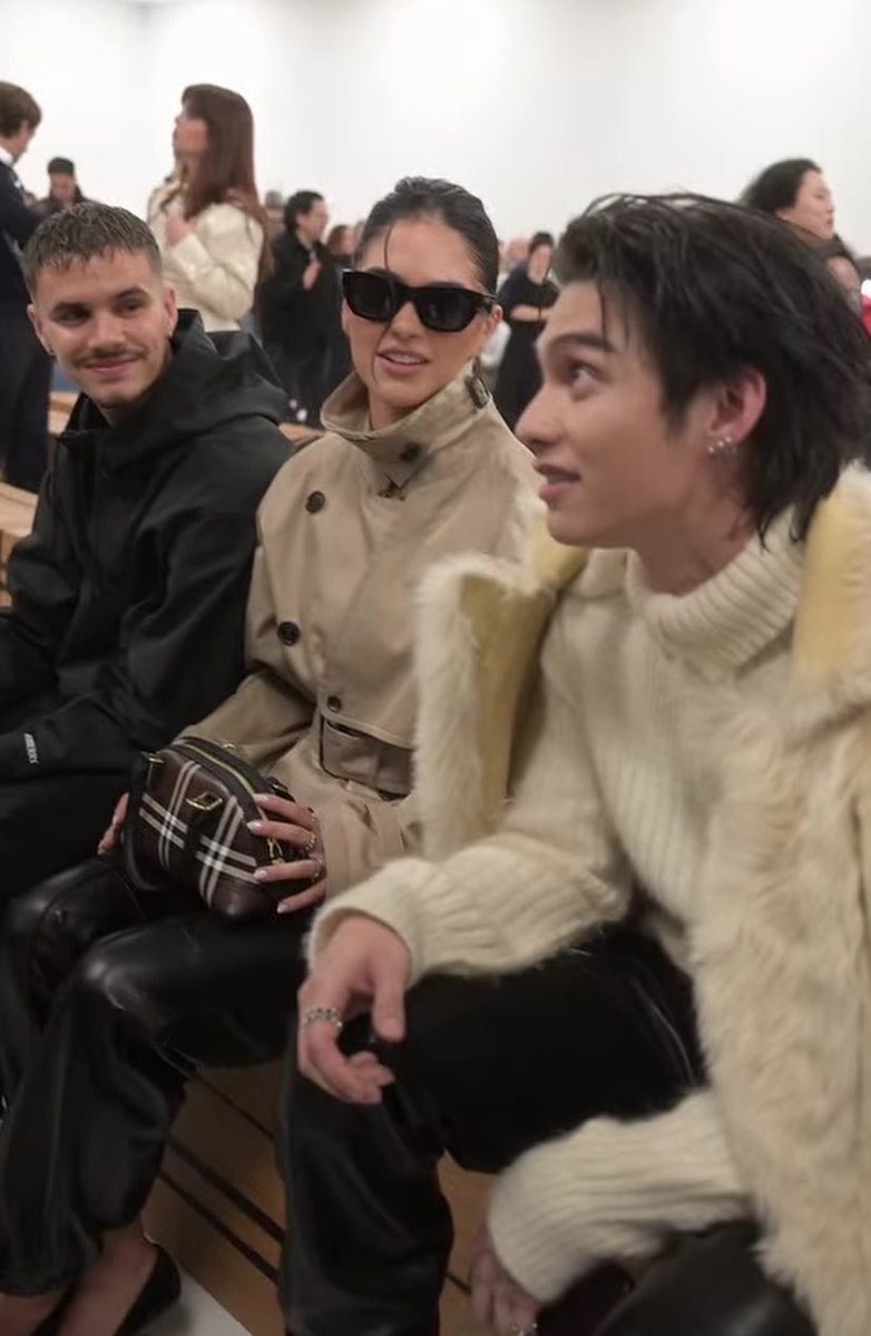 honeylemonnlilb's tweet photo. เอนดูดูโรมิโอ แบลคแฮมมองไบร์ทดิ่ 555555555 น่ารักมากกก 🤏🏻

BRIGHT BURBERRY SUMMER 27

#BurberryxBRIGHT
#BurberrySS27xBRIGHT
@burberry #Burberry
@bbrightvc #bbrightvc https://t.co/9T2CHCDOG0