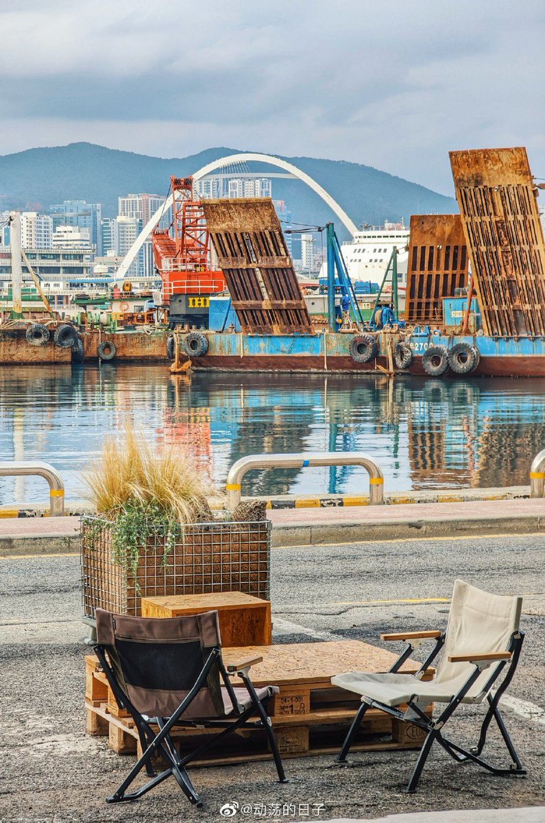 ajiristangmail1's tweet photo. Spent a sunny afternoon exploring the old port district—found a cozy waterfront café with the best iced latte and stumbled on a street art show. Perfect little midweek adventure!， https://t.co/lsaCvLuCoQ