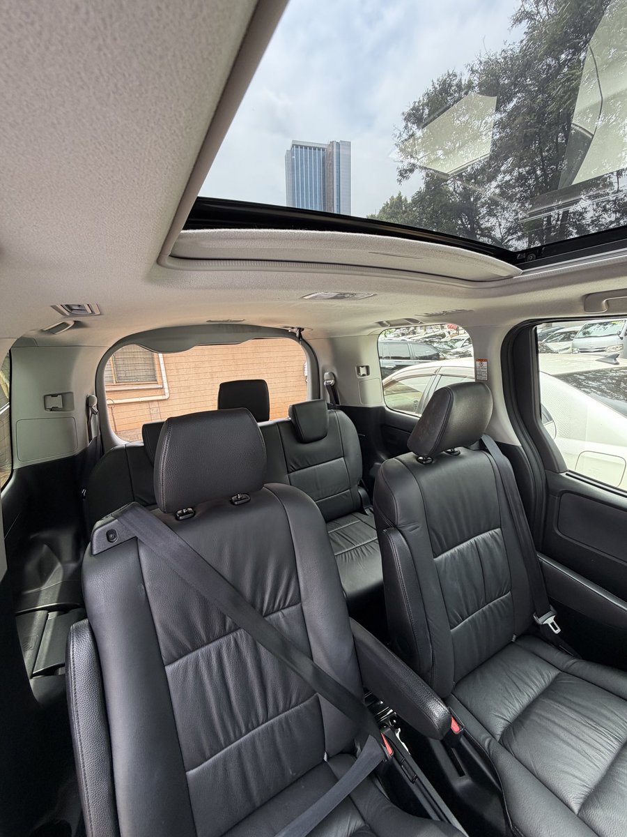 r1nsubuga's tweet photo. Right here is the solution to your your fuel hikes and yet it gives you enough space to move around with your family and their luggage in confidence 
Call/whatsApp Auto Abundance for better deals https://t.co/lucxE7NyhD