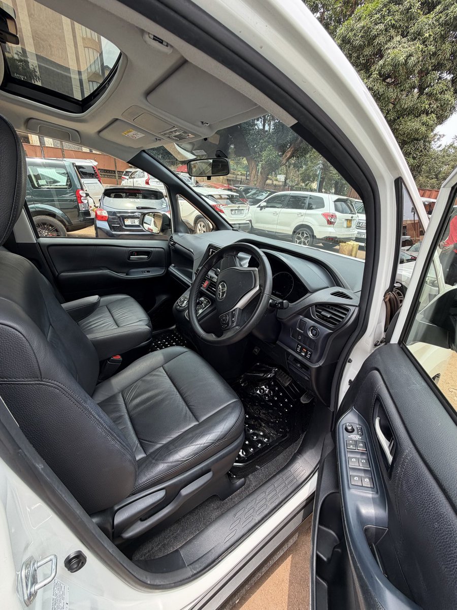 r1nsubuga's tweet photo. Right here is the solution to your your fuel hikes and yet it gives you enough space to move around with your family and their luggage in confidence 
Call/whatsApp Auto Abundance for better deals https://t.co/lucxE7NyhD