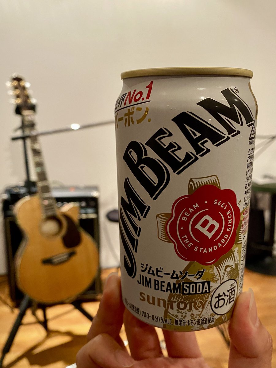 niwandee's tweet photo. 今夜は原宿ペニーレーンでバーボンを飲んでる😊コンサートがあって https://t.co/NCJgvOtqYU