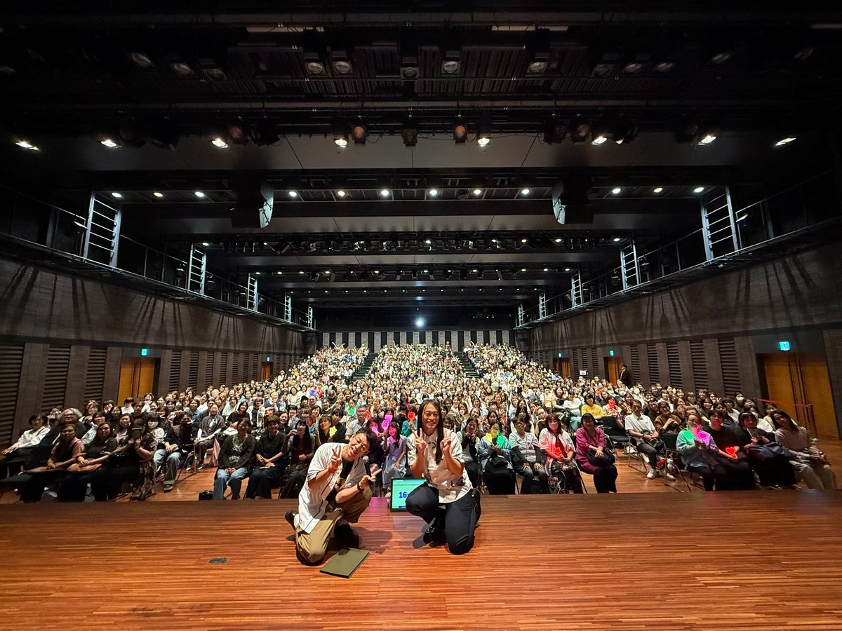 lovemedo_uranai's tweet photo. 2026年9月22日(火・祝)福岡県で
開運・占いトークライブ！でした！
JR九州ホールに
来てくださった皆様、
ありがとうございました！
来てくださった皆様、運気爆上げです！
また、次回、よろしくお願いします！ https://t.co/oEfu1dfLwl