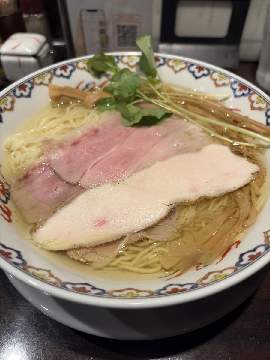 yakitoriyuuki3's tweet photo. こんばんは

お陰様で大好評の地鶏そば

明日が最終販売です

朝ラー

●地鶏そば各種

●シーフードヌードル

昼ラー

●地鶏そば各種

●レモンシーフードヌードル

詳細はインスタを見て下さい

では明日お待ちしてます

あ

明日は閉店前に売り切れる量しかありませんので早めにお越しください。 https://t.co/egllm2D7GV