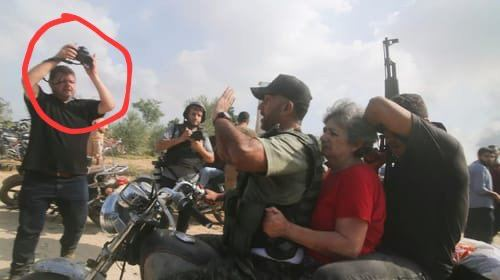 elie1757's tweet photo. Un professeur de l'UNRWA confondu pour avoir participé au pogrom du 7/10 !
Une organisation pourrie jusqu'à la moelle.... https://t.co/FE5B4oGmQg