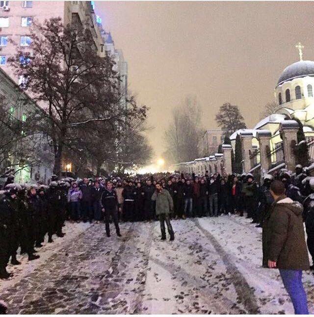 yenisahraYuSuF's tweet photo. ÇARŞI BİZİZ BURADAYIZ
 
Çarşı Antalya’da bizim, Çarşı Ankara’da bizim, Çarşı Adana’da bizim, Çarşı Antepde bizim, Çarşı Erzurum’da bizim,  Çarşı Batmanda bizim, Çarşı Elazığda bizim, Çarşı Samsun’da bizim, Çarşı Bursa’da bizim , Çarşı Diyarbakır’da bizim

SEN BEN YOK BEŞİKTAŞ VAR https://t.co/FGjCpQA8ka