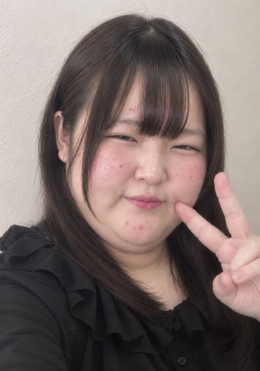 MarthaAvendao8's tweet photo. 左→パネル
右→実物

"右"が実物。 https://t.co/hanTPeh7NY