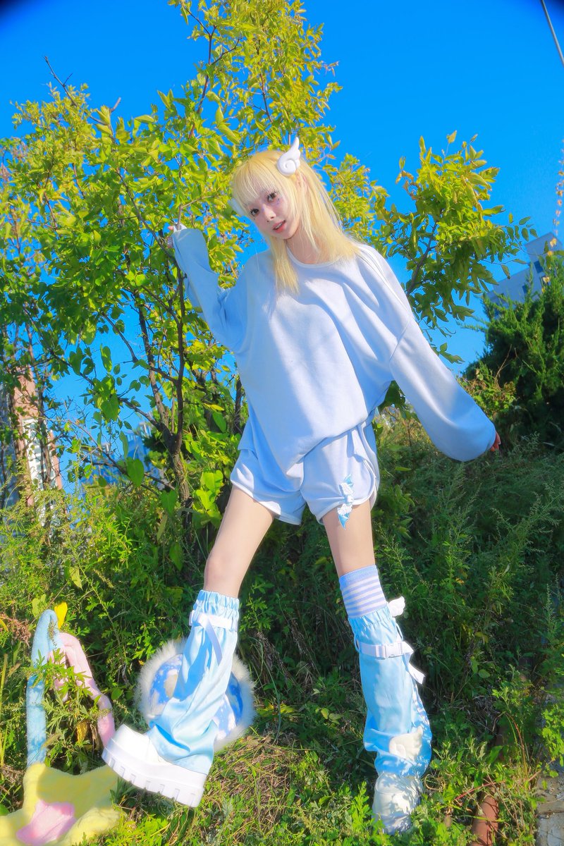 vskdoll's tweet photo. 나는 오늘부터 추석 연휴 시작💗💗💗
가을은 코디의 계절이자나
근데 장시간 이동해야 하니까
우선 편한 츄리닝 입고 출발해볼게💦

다들 여행 어디가 고향이 어디야
버스표 기차표 취켓팅은 성공했냐구😣

#코스프레 #코스어_𝕏트친소 https://t.co/vH2J0Xctwr