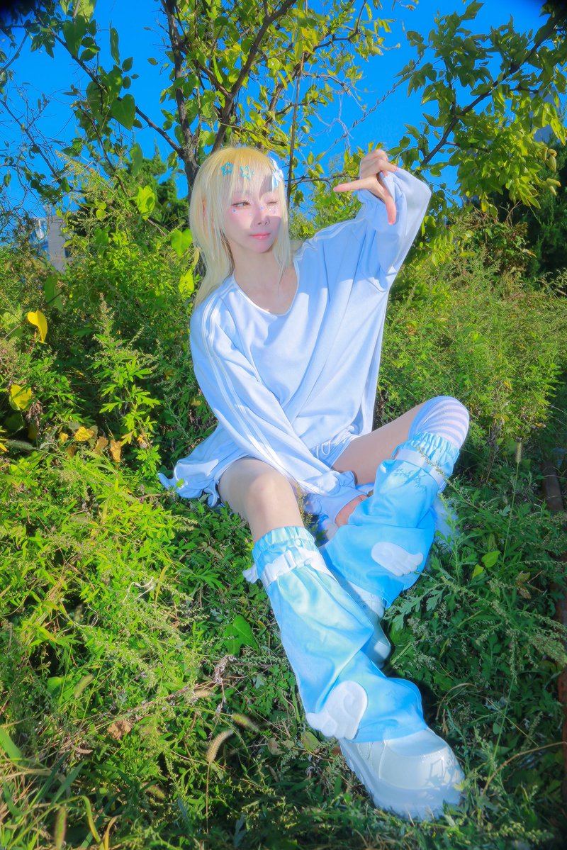 vskdoll's tweet photo. 나는 오늘부터 추석 연휴 시작💗💗💗
가을은 코디의 계절이자나
근데 장시간 이동해야 하니까
우선 편한 츄리닝 입고 출발해볼게💦

다들 여행 어디가 고향이 어디야
버스표 기차표 취켓팅은 성공했냐구😣

#코스프레 #코스어_𝕏트친소 https://t.co/vH2J0Xctwr