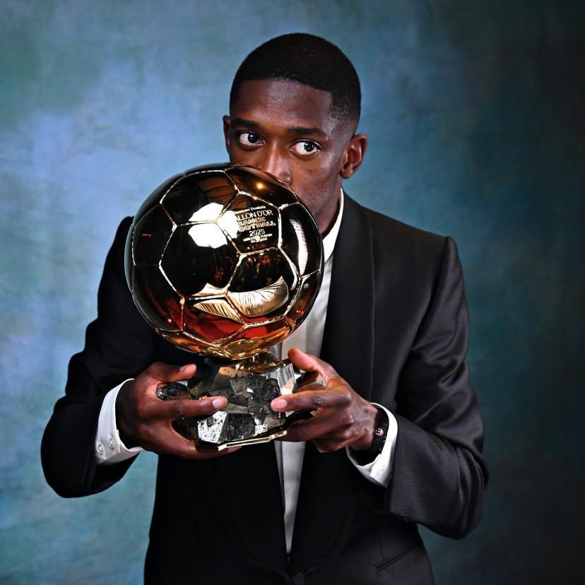 lnstantFoot's tweet photo. Il y a 1 an jour pour jour, Ousmane Dembélé remportait le Ballon d'Or. 🌕

Il devenait le 6ème français à remporter ce trophée après une saison EXCEPTIONNELLE :

👕 53 Matchs
⚽ 35 Buts
🎯 16 Passes décisives
🏆 Ligue des Champions
🏆 Supercoupe d'Europe
🏆 Ligue 1
🏆 Trophée des Champions
🏆 Coupe de France
🥈 Finaliste de la Coupe du Monde des Clubs
🥇 Meilleur joueur de la LDC
🥇 Meilleur buteur de la Ligue 1
🥇 Meilleur joueur de la Ligue 1

Ousmane Ballon d'Or... 🎶😌