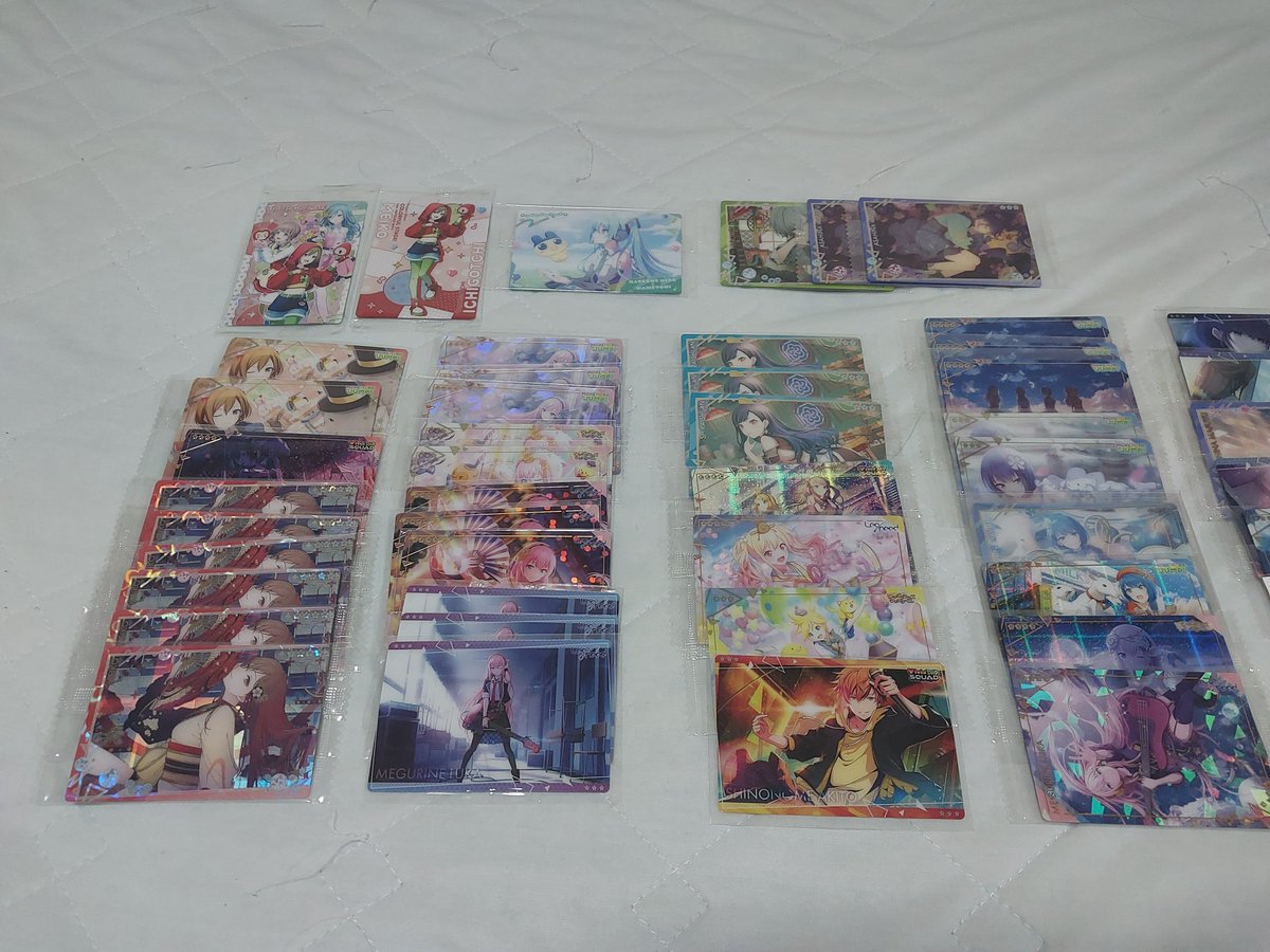 hi5b6s's tweet photo. プロセカ　交換　買取

【譲】画像1 ~ 3

【求】グリ缶 56C 暁山瑞希 or 定価＋送料

✧郵送
✧仮約束◯
✧買取→PayPay /メルペイ/ 現金書留

検索からでもお声がけください🍀*゜ https://t.co/L4ZhrCP7ge