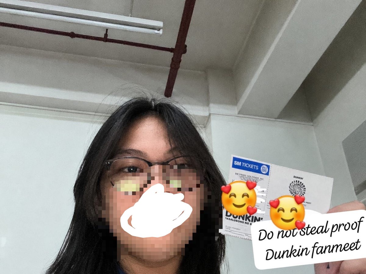 Tori_jayla's tweet photo. @yjwpsh_04 @Sn166v y'all it's obviously ai HAHAH she even put a cover sa fingers nya para hindi halata https://t.co/BF43nr35Qq