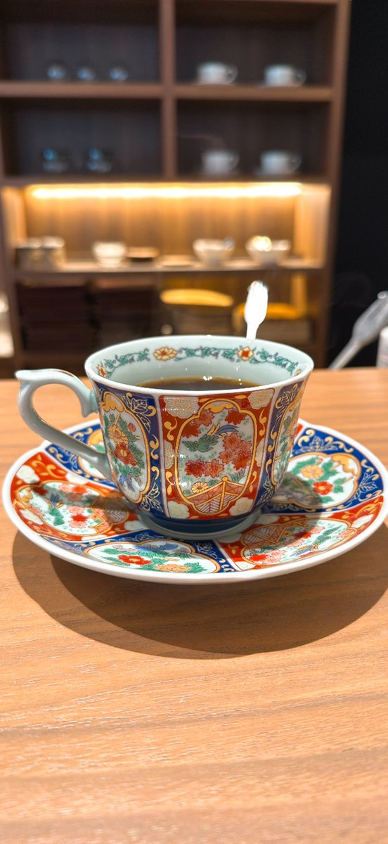 amesyo14's tweet photo. 表参道にある「茶珈堂」さん

◆極厚フレンチトースト〜もも果肉ソース
表面カリッ中はふわとろで理想的なフレンチトースト

●モカエチオピア珈琲
ハンドドリップ
冷めた途端に苦味が前面に出てくるから抽出オーバーなのかなと気になったり
フレンチトーストはおいしいかった！ https://t.co/Ltj4uZLUsq