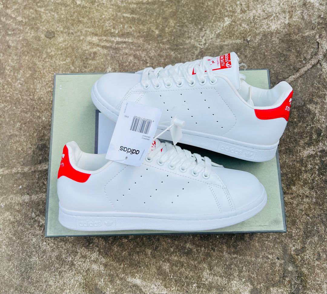 Miiiince_Alors's tweet photo. 🚨Petite promo 🚨

👟 STAN SMITH

✔️Pointures : 40 - 45
💰Prix : 10.000 FCFA

Offre disponible dans la limite du stock actuel. 

WhatsApp 693520773 https://t.co/VCX97jHqRE