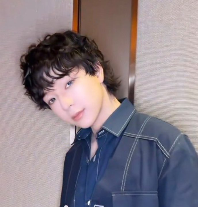 BraverliGun's tweet photo. โหหห น่ารักมาก มาให้เค้ากอดเยย

#ELLEFashionWeek2026xBas
#บาสเด็กอ้วนที่แท้จริง https://t.co/yjT2yajqOg