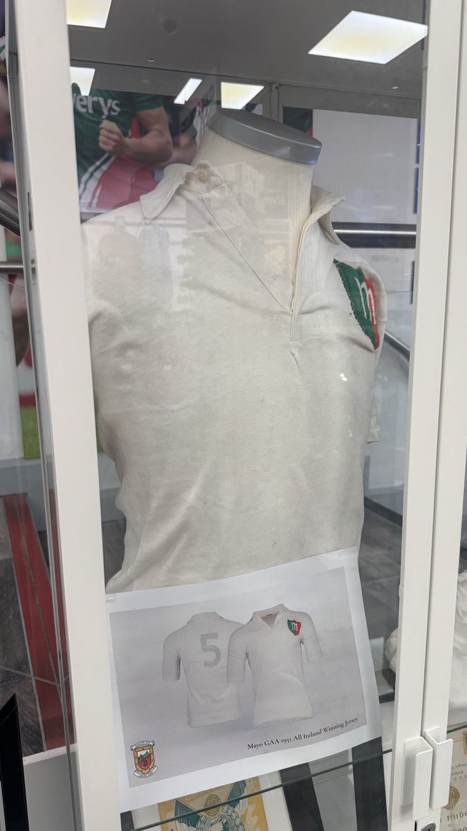 QuayFitness's tweet photo. An original @MayoGAA 1951 jersey and boots on show in Castlebar over the w-end. Amazing how it has lasted so well.
#Mayo #Mayogaa #allireland https://t.co/Iyj4aq1S5L