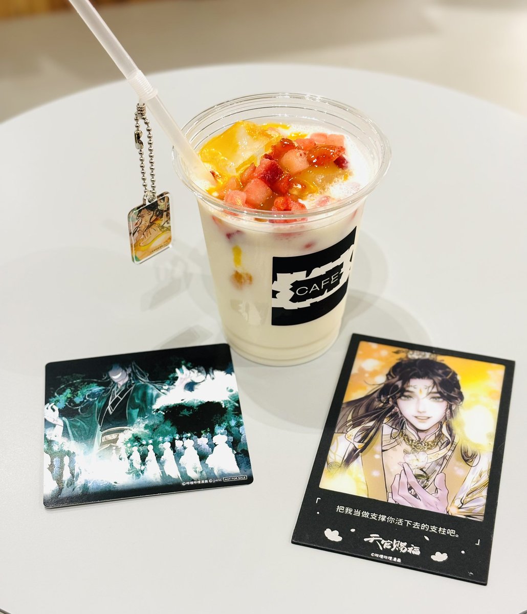 ky_cbl's tweet photo. 天官賜福！
殿下アクキー無事ゲットできてうれしい🥹♡
もうひとつほしかった殿下ソロのカードはゲットできず……………とてもかなしいきもち https://t.co/WvkCBW7Pc6