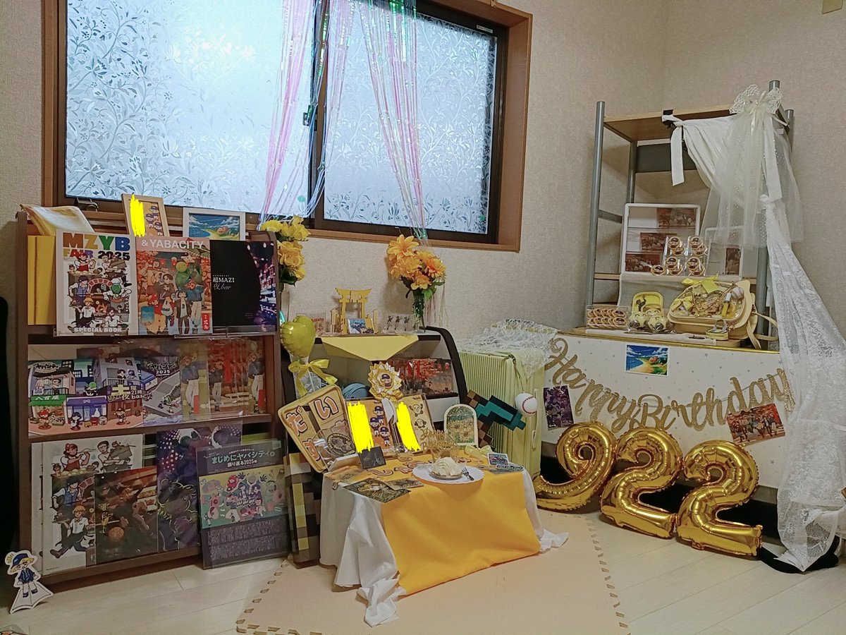 TERA_oshikatuak's tweet photo. shaさん！！
お誕生日おめでとうございます！🎉

初めての祭壇作りに挑戦し、形になるお祝いをさせて頂きました！✨

初で、皆様みたいに上手くはできなかったかもしれないけど、とても幸せです！💕

いままでもこれからもずっと応援し続けます！！だから無理せず頑張って下さい✨ https://t.co/FzKQBZU6v0