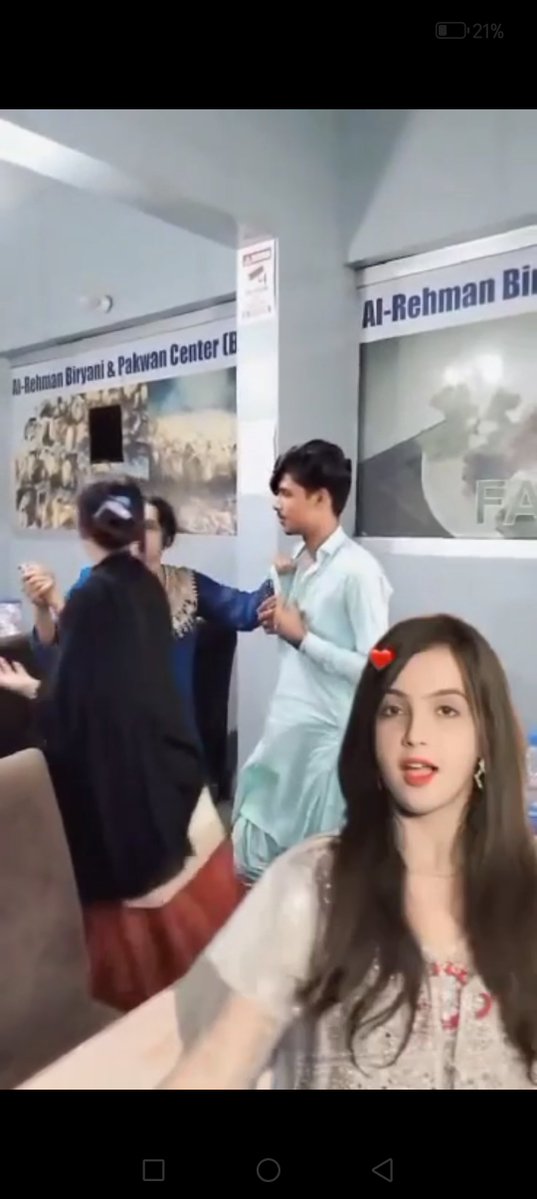 MikeHardywlf's tweet photo. @Rani35596 اسکی ویڈیو نے بھی زمانے مین آگ لگائی ہوئی. یہ چھوٹی سی ایسے دے گی یقین نہیں آرہا. میں دیکھ دیکھ گیلی ہوتی رہی https://t.co/zLhAVQH6jW