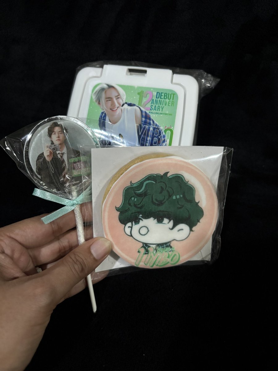 araya_bo's tweet photo. ก็คงต้องเก็บเหมือนเดิม 
#12thFallingInYibo 💚 https://t.co/PFNzao1jnM