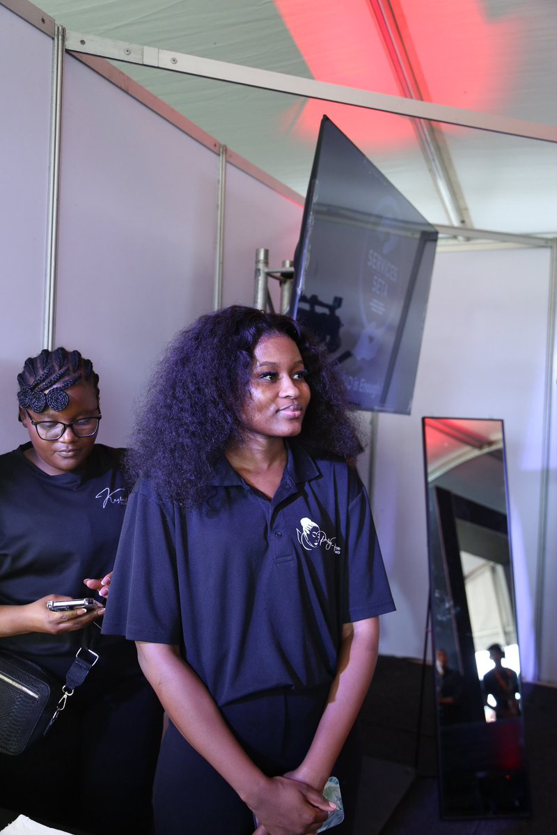 KaraboMellowx's tweet photo. I’m here for showing young people that creative careers are REAL careers. Whether it’s fashion, beauty, content, photography or production, there are skills to learn and opportunities to explore. #ServicesSETA #BlackRunway https://t.co/16cHi7GUCa