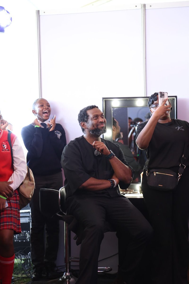 MirandaevaM's tweet photo. Let’s put some respect on creative careers. 👏🏾
That flawless runway look has a whole team behind it — and every person in that team needs skills.
Talent is the beginning. Skills take it further.
#ServicesSETA #BlackRunway https://t.co/9KWHXOrQve