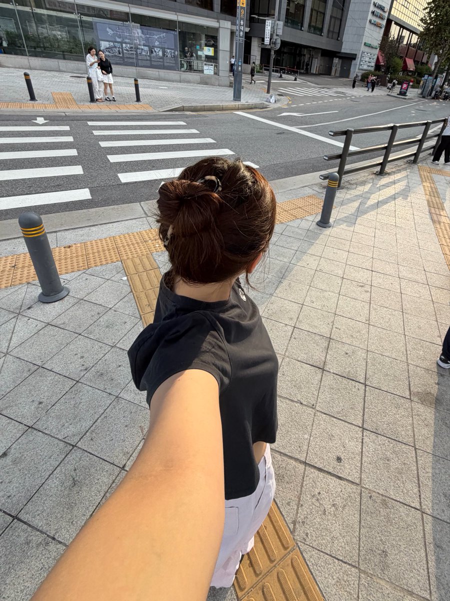 monnn417's tweet photo. U자 비녀 이거 진짜 편하다 https://t.co/dnU6rJpRtM