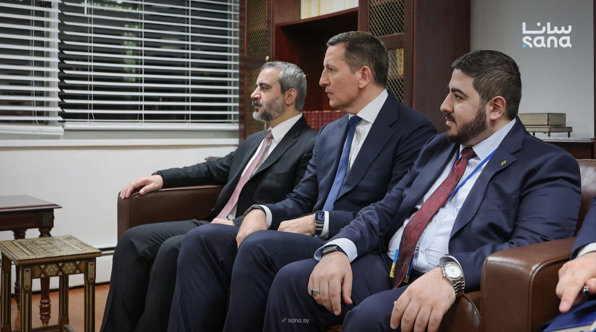 SANAEnOfficial's tweet photo. President al-Sharaa meets U.S. lawmakers in New York, discusses bilateral ties
#AhmadAlSharaa
#SyriaUSRelations
#SyrianSovereignty
#SANANews https://t.co/lXtCshMlzV