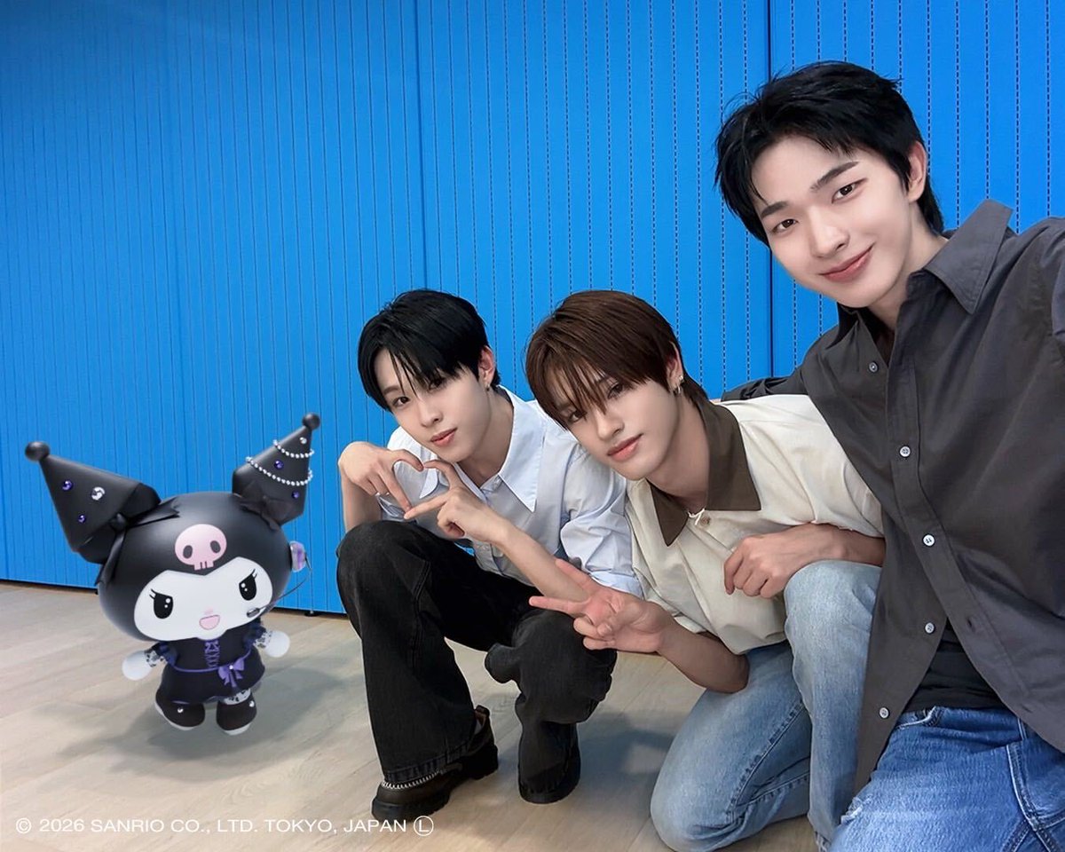NEXZ_official's tweet photo. ─── ⋆⋅ ❤︎ ⋅⋆ ───
【Photo📸】
Photos with KUROMI (@kuromi_staff)
─── ⋆⋅ ❤︎ ⋅⋆ ───

Here are some photos from the first time we met KUROMI the other day☆

#artist_KUROMI #NEXZ
#TOMOYA #YU #HARU #SOGEON
#SEITA #HYUI #YUKI https://t.co/bb49pMQfpB
