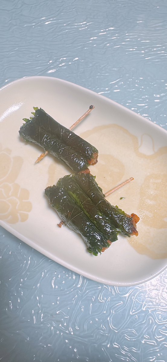 hlo_olo's tweet photo. しそ巻きが好きでスーパーで見かけたから買ってきた
もっと食べたくなったから追加でも作ったw https://t.co/695SEc4GS4