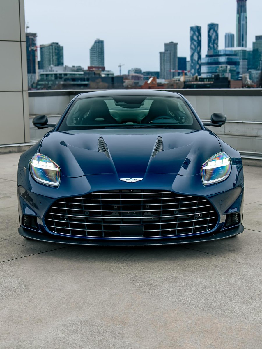 RPMvisualss's tweet photo. Aston Martin Vanquish https://t.co/fV9KyyLiv6