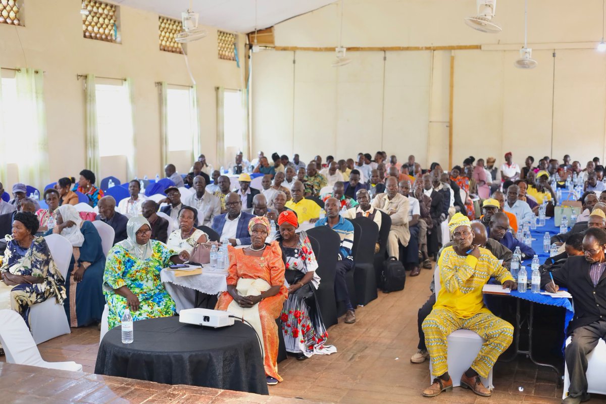 Mglsd_UG's tweet photo. *Hon. @JacqueMbabazi  has appealed to Leaders of Older Persons  to Strengthen  Service Provision to older persons in 🇺🇬. 
She made the remarks during induction of leaders from Masindi district and Municipality, at Country Inn, Masindi today.

The induction meeting, convened by the National Council for Older Persons brought together Chairpersons of Older persons council, Parish Chiefs / Town Agents, Subcounty and Division CDOs. @PBYONANEBYE @GCICUganda