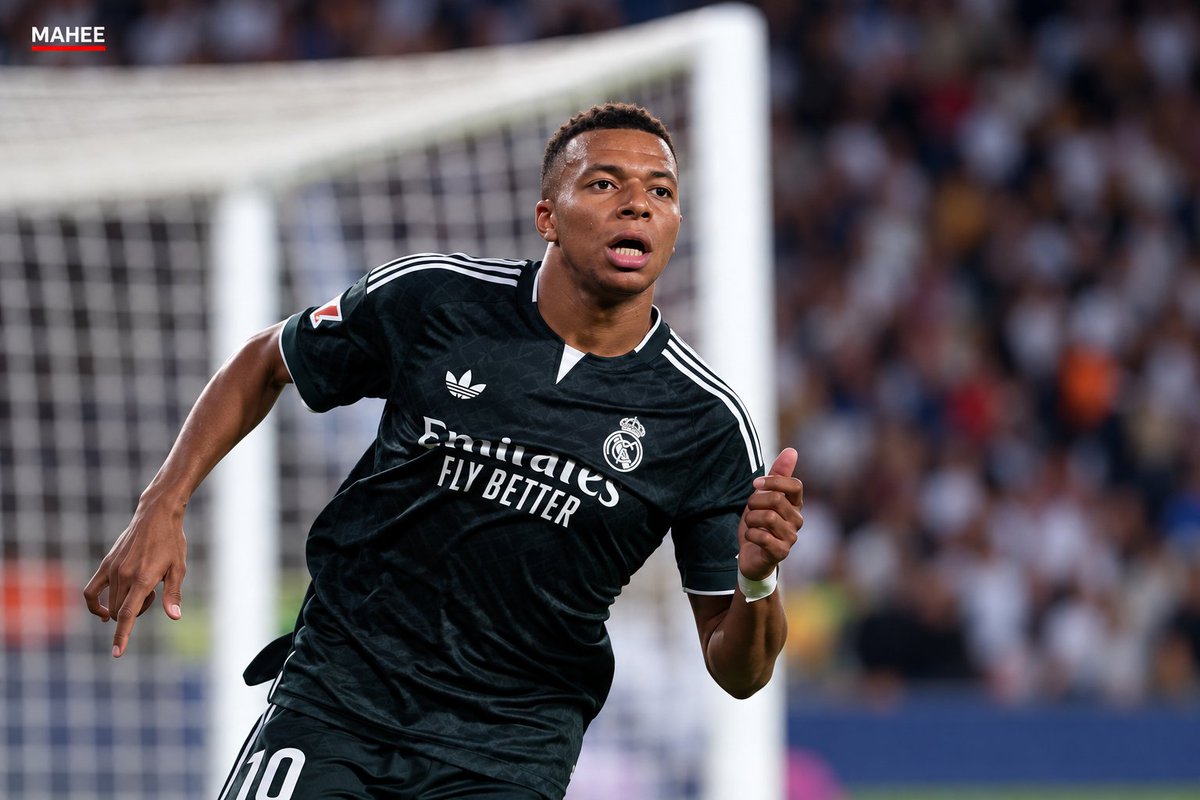 nafi_auwal80838's tweet photo. 🚨🇫🇷 MBAPPÉ ON THE BALLON D’OR:

“My individual year was great. I was the top scorer in all the major competitions.”

“That is one of the key criteria for the Ballon d’Or.” — Mbappé to RFI. 🏆

🤞 Wishing Mbappé all the best! May the best outcome come his way. 💙✨ https://t.co/GgsQv5pshx