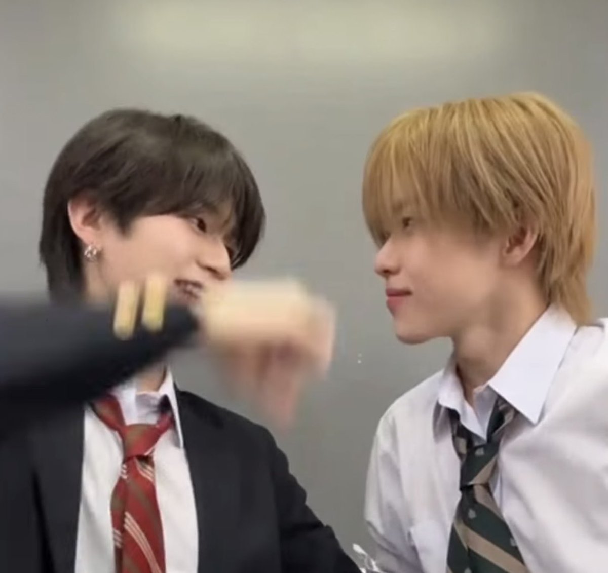 melarbzd's tweet photo. 尊すぎる何だこの二人👬制服🙌
二人だけの空気感神✨✨✨ https://t.co/JZHnjjFiom