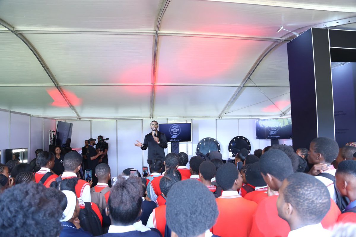 stylesportssa's tweet photo. This is what career exploration looks like.

Learners engaging, asking questions and discovering that creativity can lead to real professional opportunities.

#ServicesSETA #BlackRunway https://t.co/L9UrSKMkU7