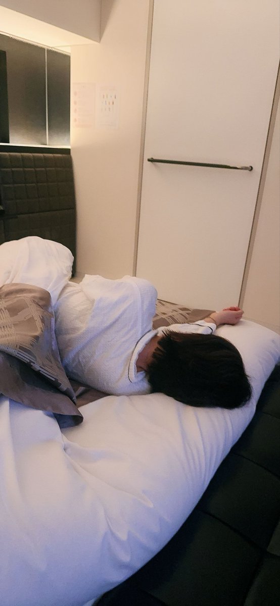 tomarinoking's tweet photo. クエロさん、本当にありがとうございます。
妻はすごく楽しかった。
疲れたので、そのまま寝ました😂 https://t.co/dkGN6FBW2b