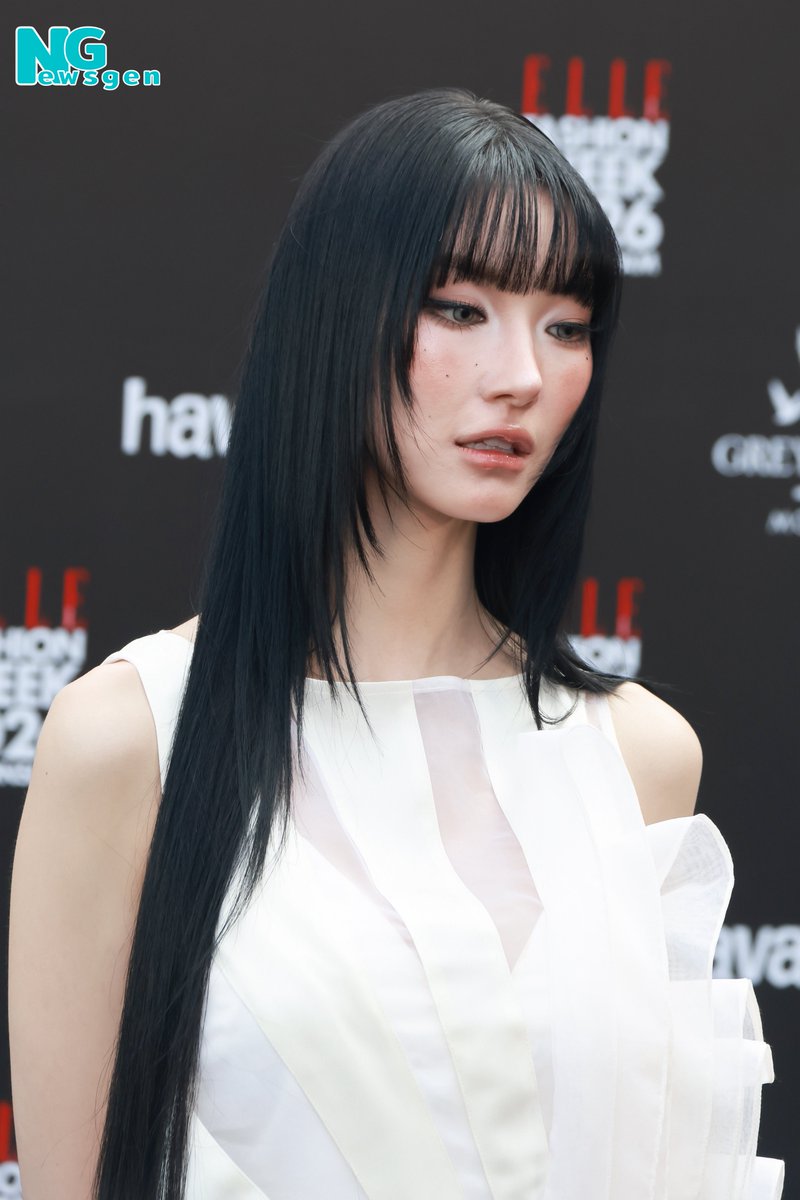 NGnewsgen's tweet photo. #จิงจิงยู ในงานแถลงข่าว ELLE Fashion Week 2026 at ICONSIAM ✨

JINGJING PROUDLY TO EFW2026
#EFW26xJingjingYu
#jingjingyu https://t.co/V5KukOPMlc