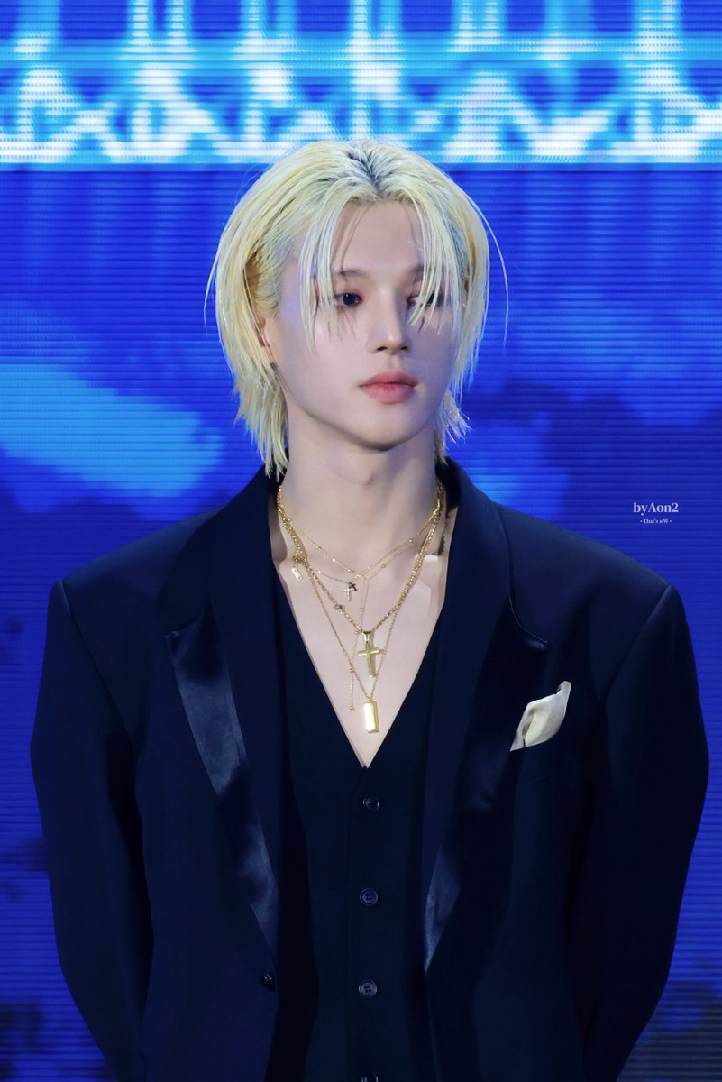 byAon2's tweet photo. 260919 TMA
금발 좋다,,💙

#우영 #WOOYOUNG #ウヨン
#에이티즈 #ATEEZ #エイティーズ https://t.co/U2hq5cQGYv