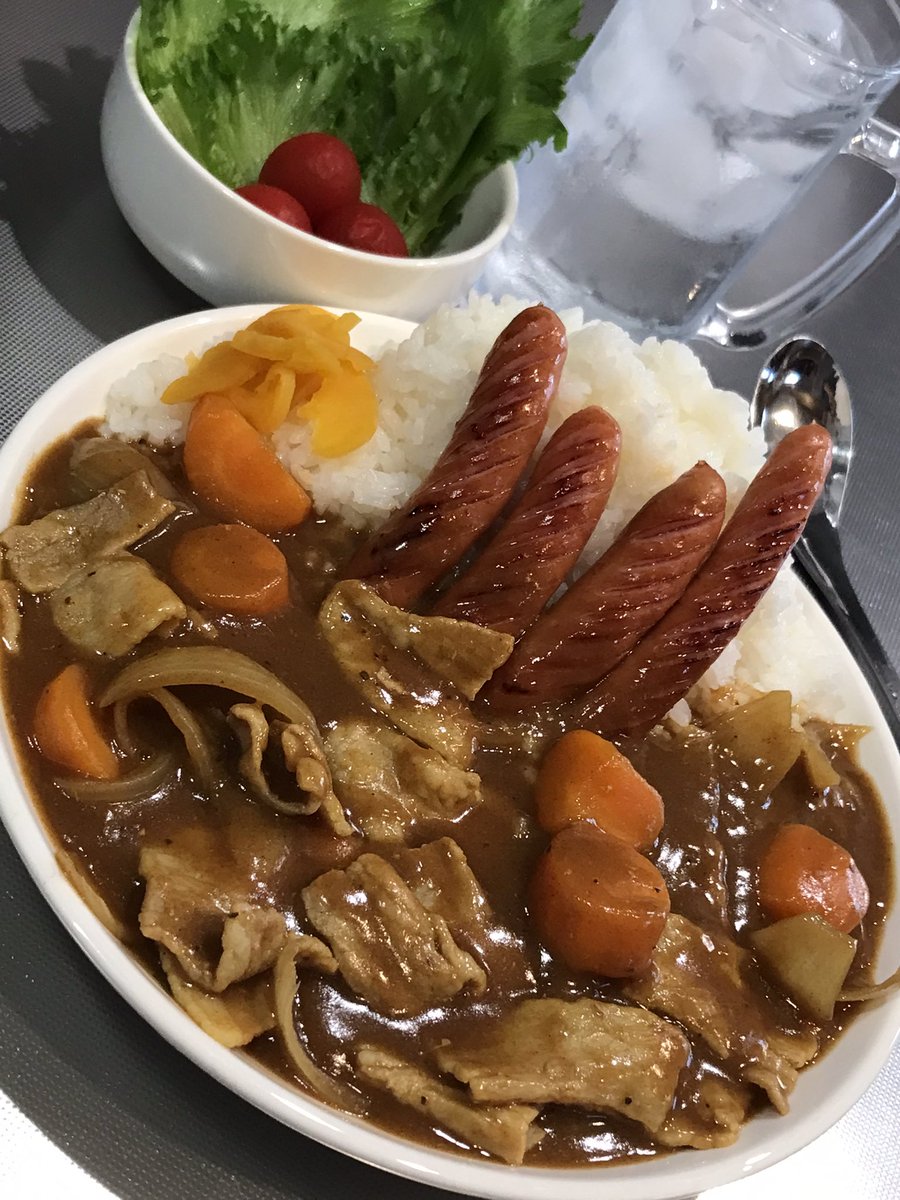 sense_kabu's tweet photo. 今日は具だくさん大盛りジャワカレーを食べました。おいしかったです。 https://t.co/kKEc0NpqFq