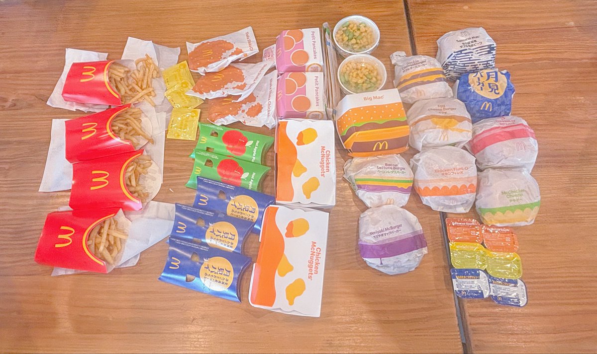 bunntyan22's tweet photo. 離脱~😿💞がちでいっぱい食べました💓
ほんまに楽しかった🥹皆今日は来てくれてありがとうございました🫶
 #げまずマック大食い会0922 https://t.co/2dyOzEE0q3