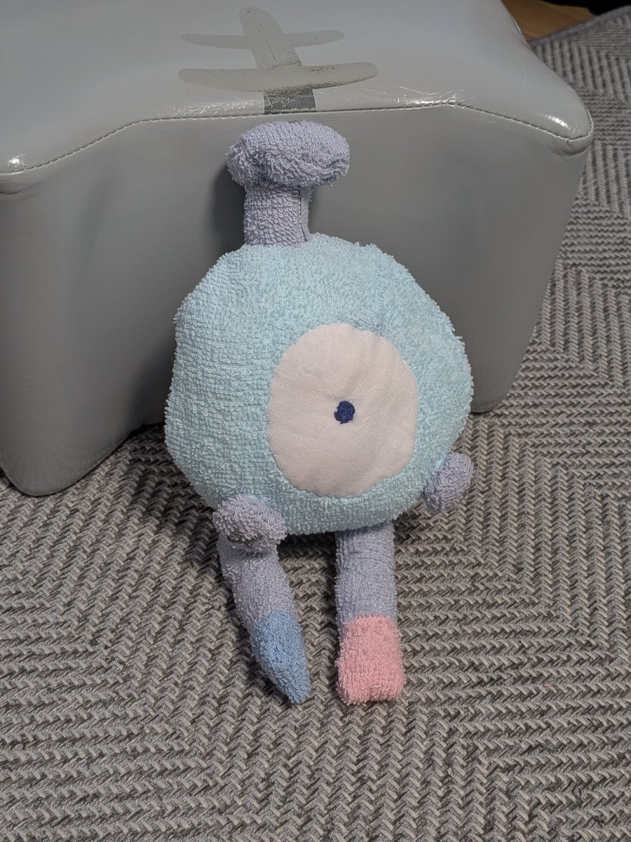 maruchi_b's tweet photo. コイル作ってたら磁石部分を夫に足？って言われて、置いてみたら足だった https://t.co/inqkSgaSLs