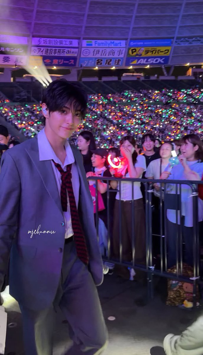 dollivuue's tweet photo. SUMPAAAHHH OP NYA DISENYUMIN &amp; DILIATIN SM KEONHO SEDEKET INI KOCAAAKKK 😭😭😭 GW KALO DISITU UDH GEMETER https://t.co/ob4YFkVBgq