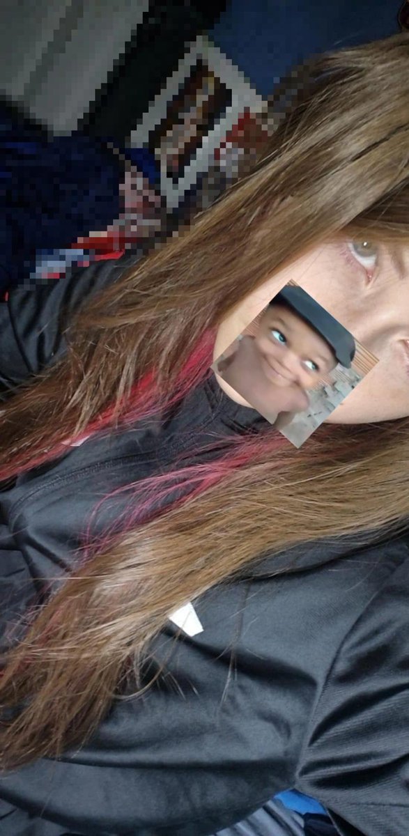 opsciu's tweet photo. olhando meu cabelo antigamente como se fosse minha esposa morta https://t.co/pOe8XmuOri