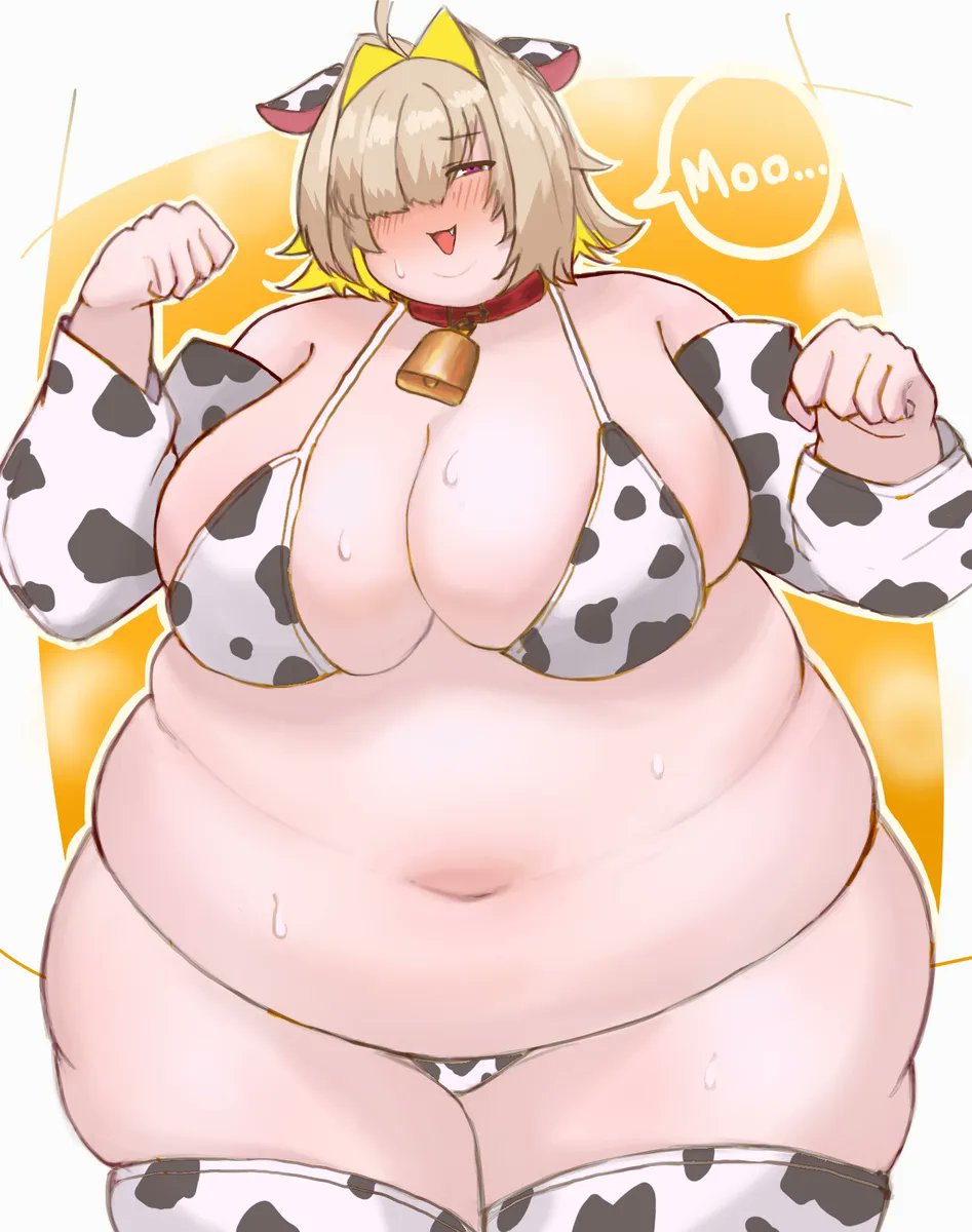 nikudb029's tweet photo. ←今年の2月頃描いた牛コス
　　　　　　　　　昨日描いた牛コス→ https://t.co/fji0ZPnyQ1