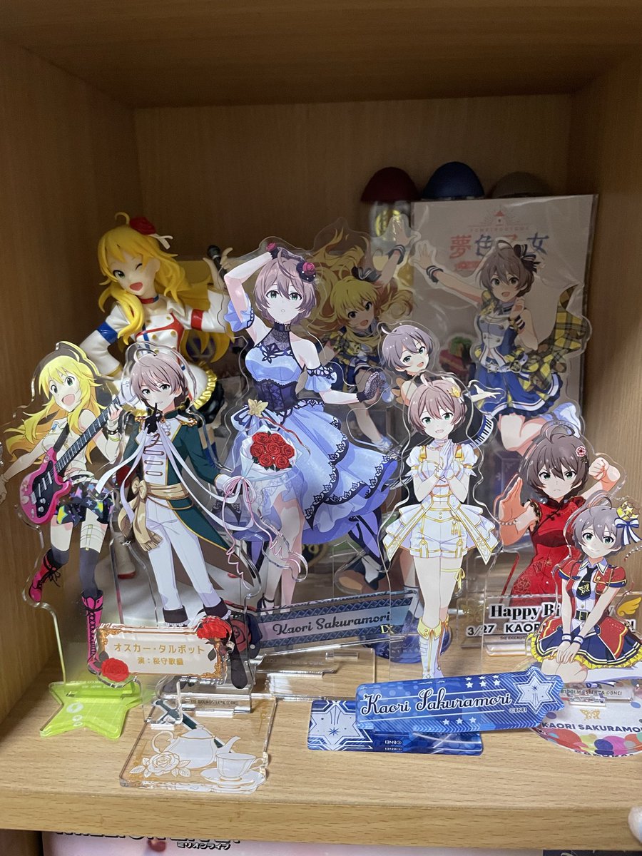 yoinokaze42's tweet photo. @for_sacrifice お久しぶりですー
これは等身大パネルです！
展示されてたので…
アクスタはこっちです← https://t.co/QU8aSscU8J