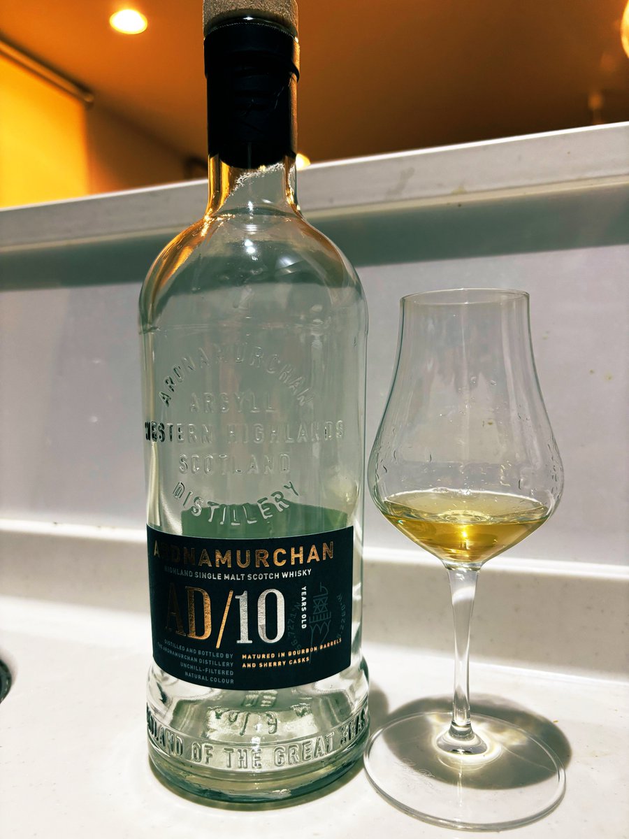 nacchu's tweet photo. アードナムルッカン10年。これはめちゃくちゃ美味かった。今年買ったボトル（全然買って無いけど）のなかでもトップレベルに満足度が高かったです。他の蒸留所のオフィシャルスタンダードボトルと比較しても好きな一本。ウイスキーって美味しいなとしみじみ思えました。また買おう。 https://t.co/yt5ou92F6o