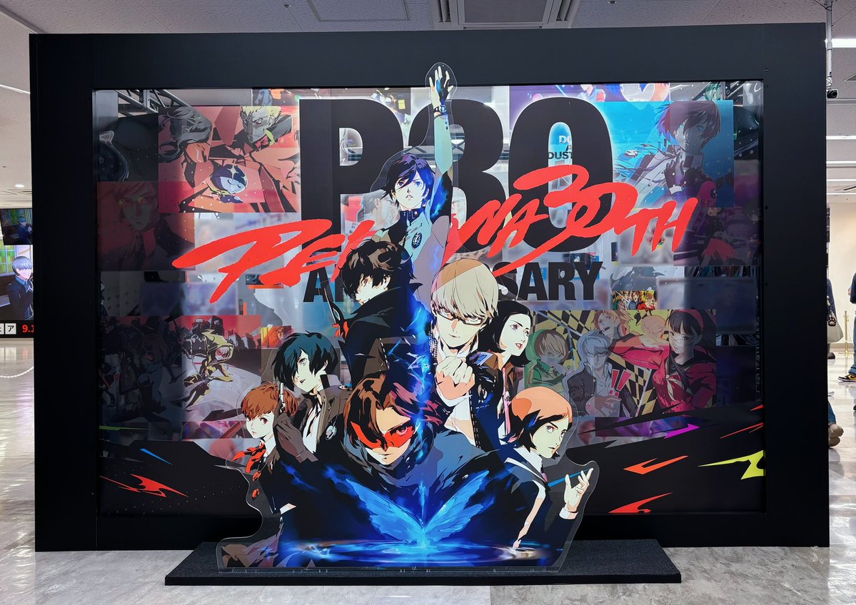 wsqs0915's tweet photo. ハラカドと池袋メイトの展示も見てきた フラッシュ撮影でペルソナ出てくるの凄い https://t.co/x6E0oghuTD