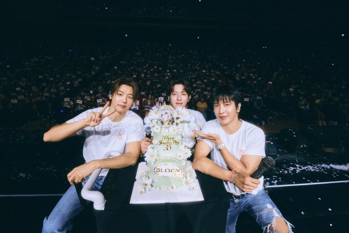 Kkorepo's tweet photo. 「#CNBLUE」、ステージの上でも下でも最高に魅力的…釜山コンサート「3LOGY」ビハインド公開 
🔗https://t.co/8A50XmwznJ https://t.co/FV4PP9uO2L